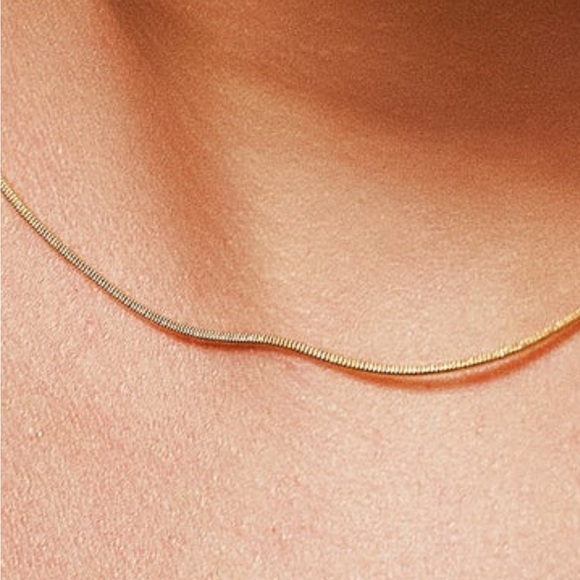 16in Gold Chain - Picture 5 of 8